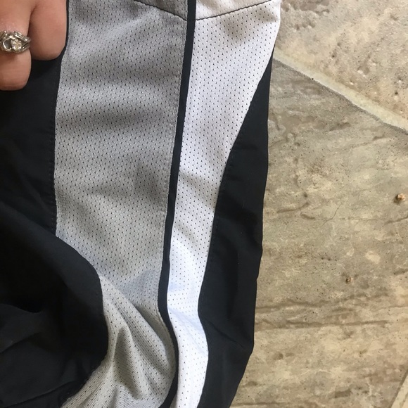 Nike shorts - Picture 3 of 4